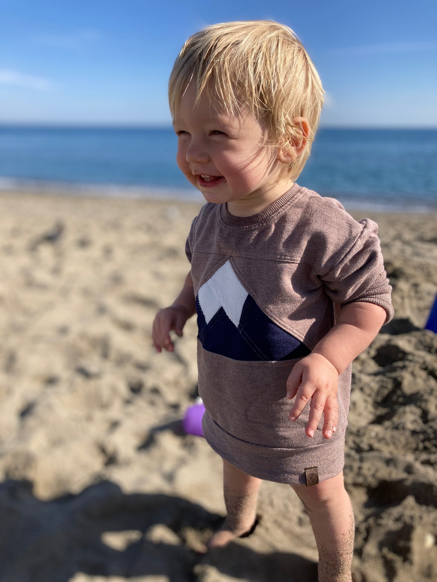 Grow with me beige Banff Pullover