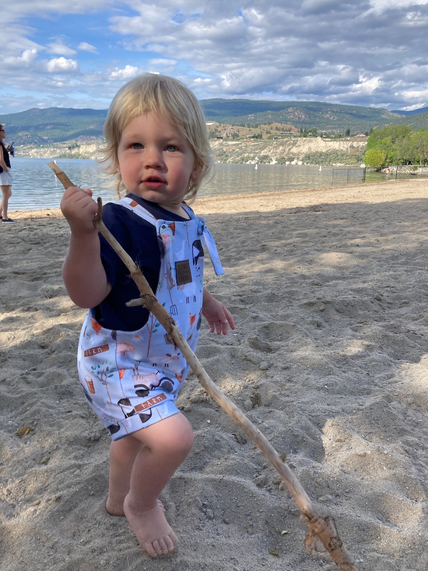 Seals knotted shorts romper