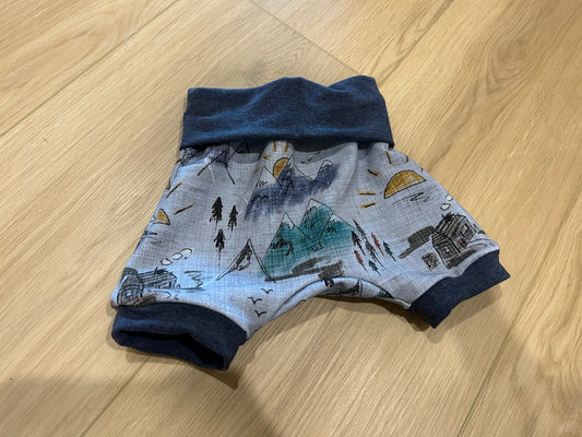 Mountain Grow with me shorts