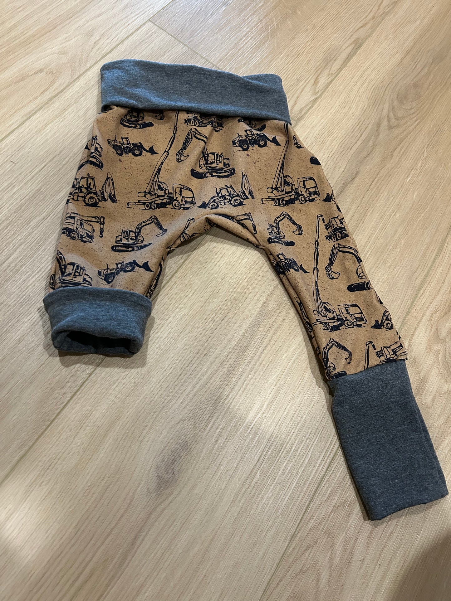 Construction Grow with me pants