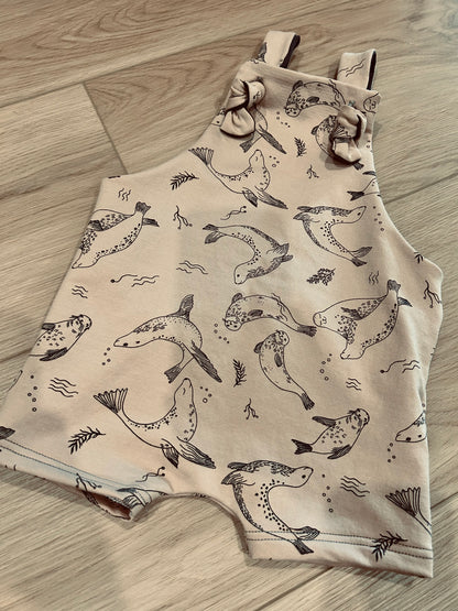 Seals knotted shorts romper