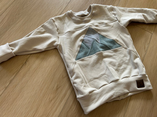 Grow with me beige Banff Pullover