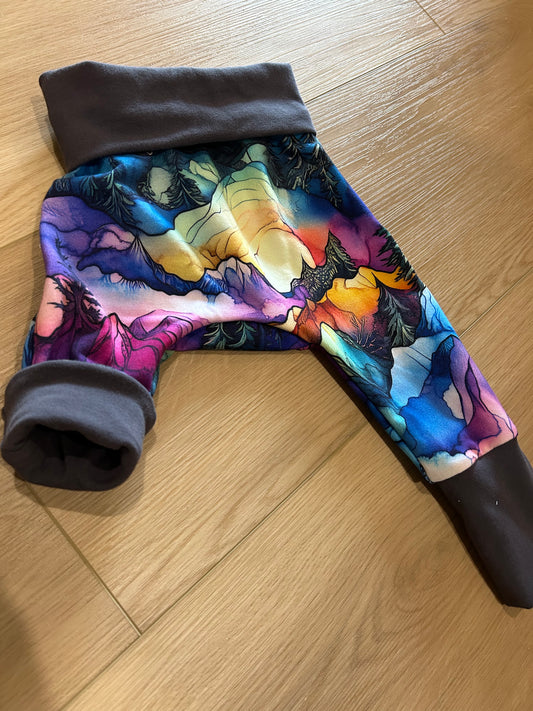 Rainbow Mountains Grow with me pants