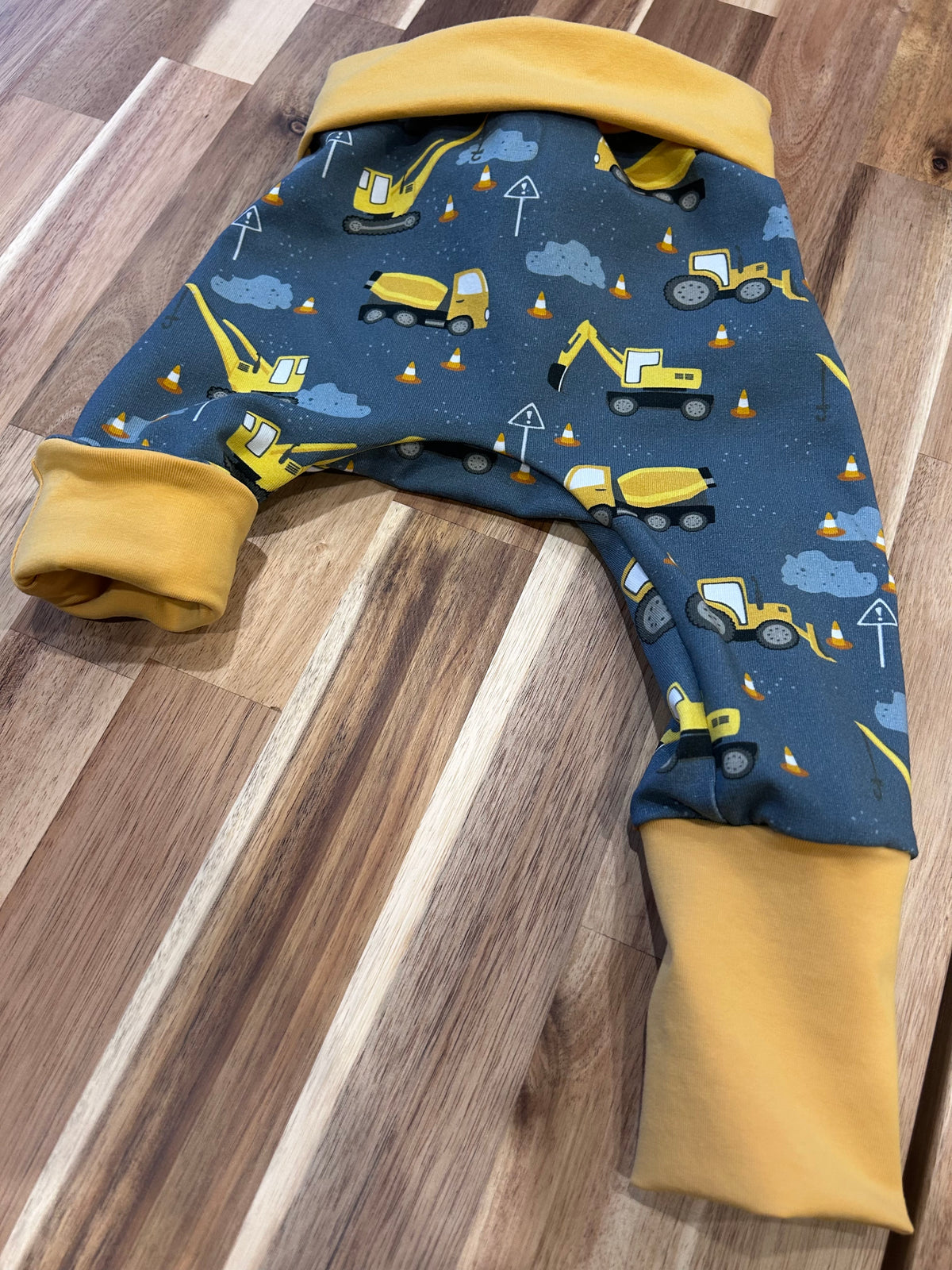 Construction Grow with me pants